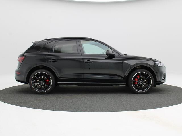 Audi Q5 55 TFSi e 367 Pk S Line Competition | Stoelverwarming | Adaptive Cruise | Bang & Olufsen | Trekhaak | Parkeersensoren | Climatronic | 21 Inch | 124.381 Km !!