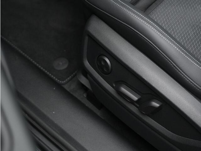 Audi Q5 Sportback 55 TFSI e Quattro S edition Competition / S-Line | Panoramadak | Trekhaak | Luchtvering | Head-up display | Matrix LED | Bang & Olufsen | Leder/alcantara