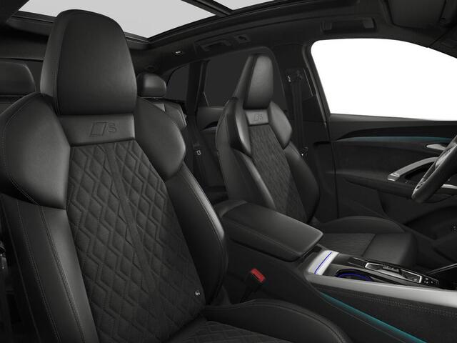 Audi Q5 2.0 TFSI e-hybrid quattro S edition 299 PK · Glazen panoramadak · Tech plus · Trekhaak elek. wegklapbaar