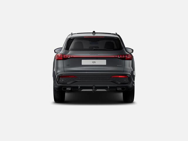 Audi Q5 2.0 TFSI e-hybrid quattro S edition 299 PK · Glazen panoramadak · Tech plus · Trekhaak elek. wegklapbaar