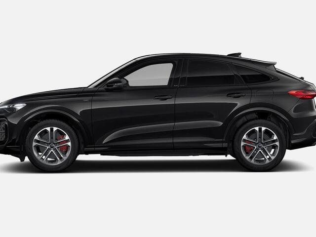 Audi Q5 Sportback 2.0 TFSI e-hybrid quattro S edition Competition 367 PK · Tech pro · Glazen panoramadak · B&O premium 3D