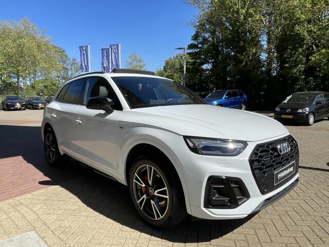 Audi Q5 50 TFSI e S edition / Panorama dak / Matrix Led / 19 Inch / Achteruitrijcamera / Elect. achterklep / Stoelverwarming
