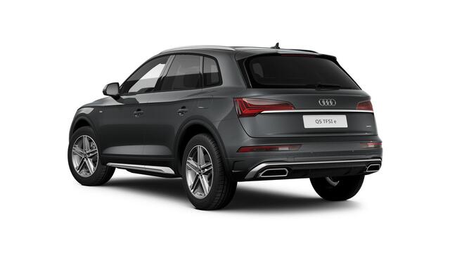 Audi Q5 50 TFSI e S edition Panoramadak - Multifunctioneel stuur plus - interieurvoorverwarming - Audi soundsystem - Achterbank plus - Sportstoelen - stoelverwarming voor - Assistentiepakket City -