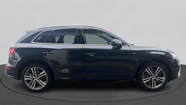 Audi Q5 2.0 TFSI 252pk Quattro S Line Edition / Getint Glas / Wegklapbare Trekhaak / Hill Hold