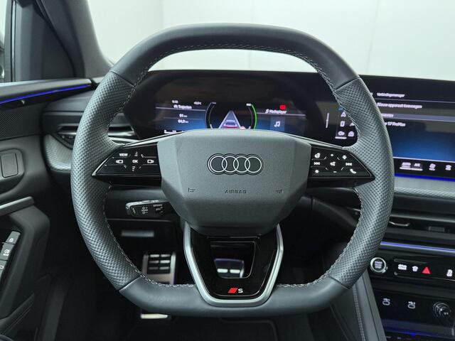 Audi Q5 S edition (B10) e-hybrid 220 kW / 299 PK SUV 7 ve | Luchtvering | Trekhaak | Panoramadak | Stoelverwarming voor + achter | Stuurwielverwarming | OLED Achter verlichting | Ambiente lichtpakket Pro |
