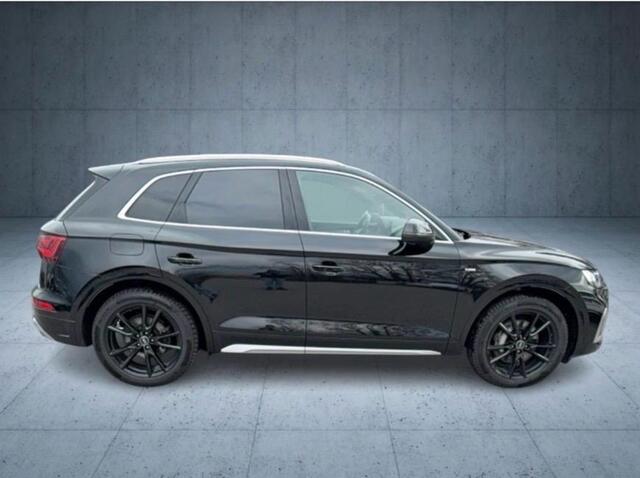 Audi Q5 55 TFSI e S edition Competition SLine|367PK|Headup|Luchtvering