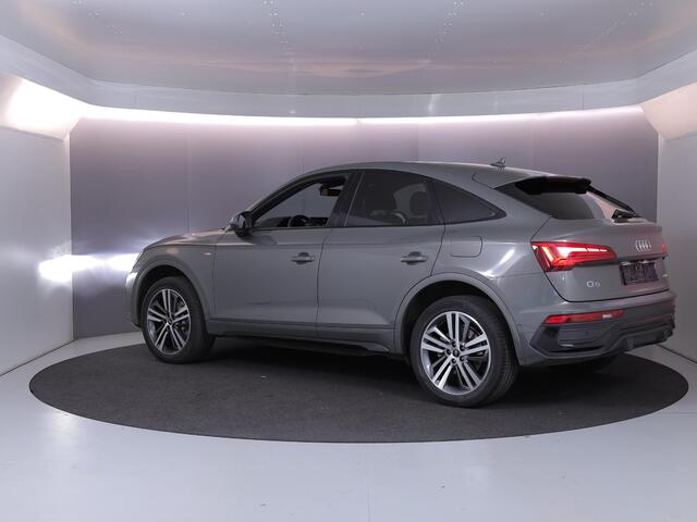 Audi Q5 Sportback 50 TFSI e S edition 299 pk S-tronic | Navigatie | Panoramadak | Parkeersensoren (Park assist) | Rondomzicht camera | Adaptieve cruise control | S-Line |