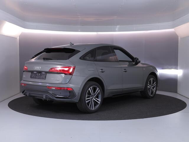 Audi Q5 Sportback 50 TFSI e S edition 299 pk S-tronic | Navigatie | Panoramadak | Parkeersensoren (Park assist) | Rondomzicht camera | Adaptieve cruise control | S-Line |