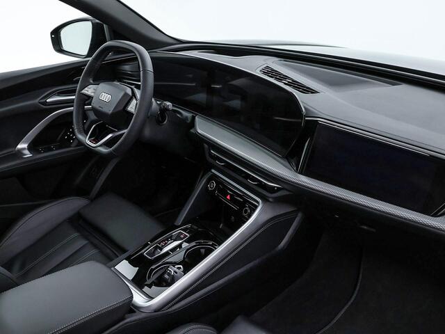 Audi Q5 2.0 TFSI 367pk S-tronic e-hybrid Quattro S edition · Panoramadak · Wegklapbare Trekhaak · 360 Camera · Dodehoek Detectie · B&O Audio · 20'' Inch ·