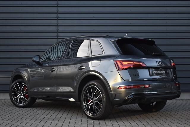 Audi Q5 50 TFSI e Competition | Panorama | 20'' Wielen | RS-Seats | Matrix | Sfeerverlichting | Camera | CarPlay |