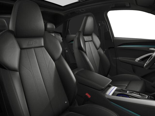 Audi Q5 Sportback 2.0 TFSI e-hybrid quattro S edition 299 PK · Lederen bekleding · Tech plus · Glazen panoramadak · 20" LM Velgen