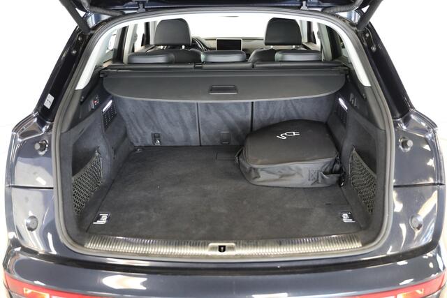 Audi Q5 55 TFSI e quattro Competition | Trekhaak | Cruise Adaptief | Stoelverwarming