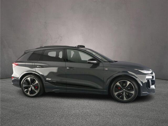 Audi Q6 e-tron S edition 100 kWh | Pano | Trekhaak | B&O | Bijrijdersscherm | Luchtvering | Matrix | MMI Pro |