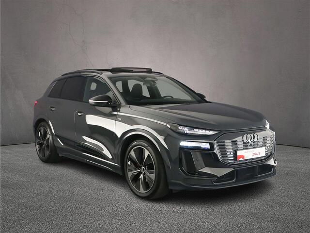 Audi Q6 e-tron S edition 100 kWh | Pano | Trekhaak | B&O | Bijrijdersscherm | Luchtvering | Matrix | MMI Pro |