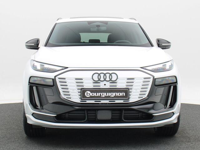 Audi Q6 S edition e-tron 100 kWh | 388 PK | Carbon spoiler | 21 inch | Privacyglas | Luchtvering | Matrix Led |