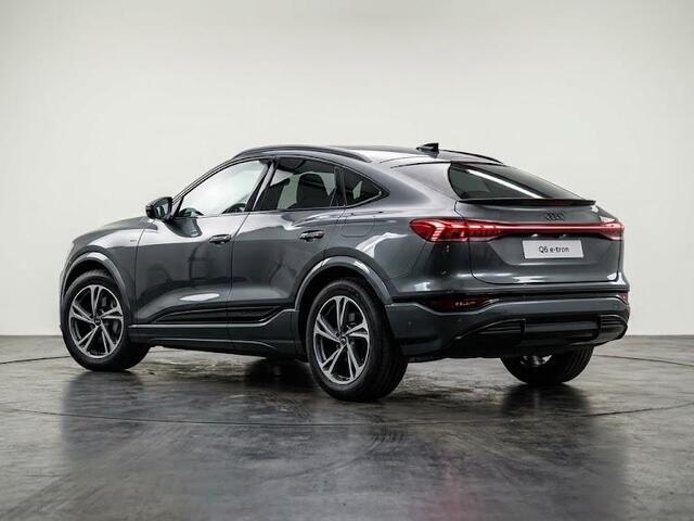 Audi Q6 Sportback e-tron S edition 83Kwh 252 pk | Adaptive air suspension | Glazen panoramadak | Stoelverwarming voorin en achterin | Stuurverwarming |