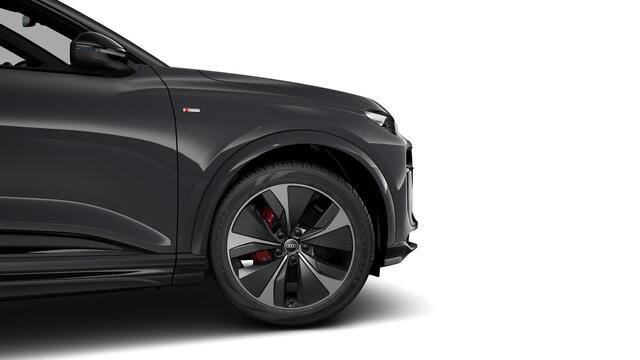 Audi Q6 e-tron quattro 100 kWh Tech Pro - Trekhaak - Panoramadak - Zonneschermen - Zijruiten akoestisch glas - MMI experience plus - B&O - Adaptive air suspension - Hill hold assist - 3-spaaks stuurwiel -