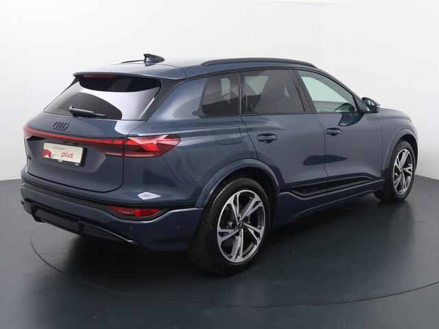 Audi Q6 e-tron S edition 100 kWh | 388 PK | SoH 97% | Head Up display | Stuurwielverwarming | Achteruitrijcamera | Adaptieve Cruise Control | Elektrische stoelen |
