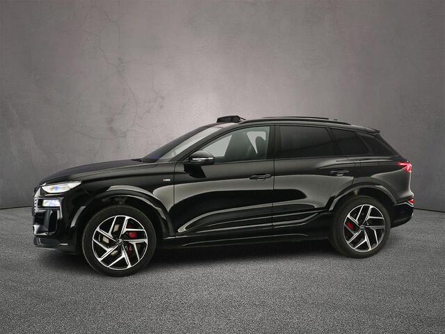 Audi Q6 e-tron quattro 100 kWh | Trekhaak | Panorama Dak | Luchtvering | Head-up | Bang & Olufsen 3D | Navigatie-pakket | Interieur-pakket | Trekhaak-pakket |