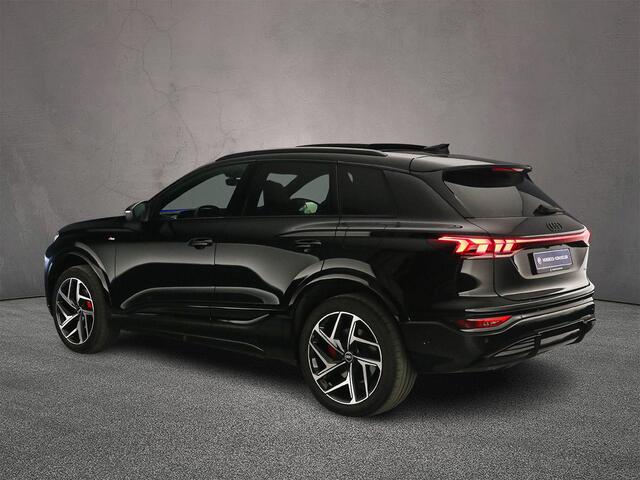 Audi Q6 e-tron quattro 100 kWh | Trekhaak | Panorama Dak | Luchtvering | Head-up | Bang & Olufsen 3D | Navigatie-pakket | Interieur-pakket | Trekhaak-pakket |
