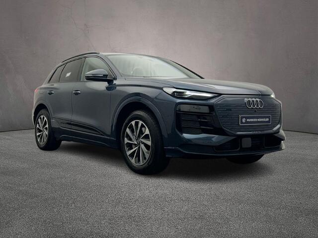 Audi Q6 e-tron edition performance 306PK 100 kWh | Stoelverwarming | 19-Inch | Sportstoelen | Privacy-Glas | Navi | Smartphone-Interface |