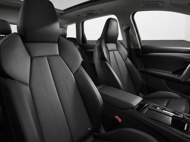 Audi Q6 e-tron Advanced edition 83Kwh 252 pk | Tech pro | Glazen panoramadak | Warmtewerend glas donker tint | Sportstoel zwart leder-kunstl |