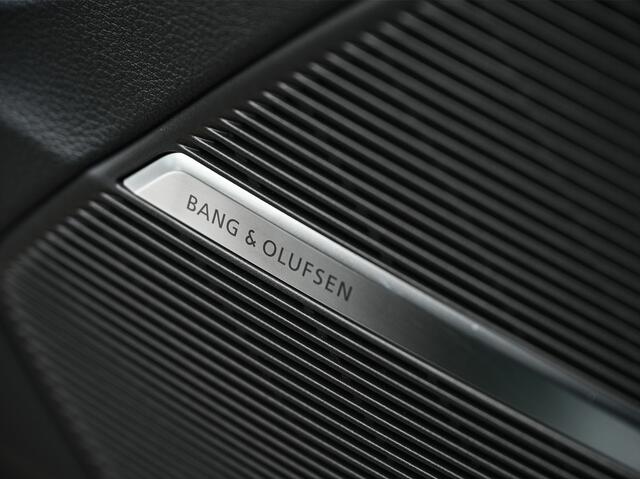 Audi Q7 60 TFSI e QUATTRO PRO LINE S COMPETITION | 4-WIEL STURING | KEYLESS | SOFT-CLOSE | STOELVENTILATIE EN -VERWARMING | S-SEATS + MASSAGE | AMBIANCE VERLICHTING | ALCANTARA | 360 CAMERA | B&O SOUND SYSTEM | OLED | HEAD-UP | ACHTERBANK VERWARMD | PANORAMADAK |