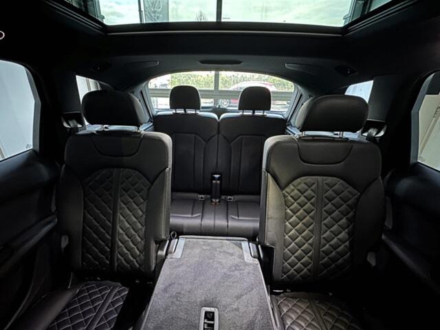 Audi Q7 50 TDI 7-Persoons S-Line | RS Leder | 360 Camera | Trekhaak | ACC | Panorama | B&O Sound | Head-Up | 73426,= Ex btw | Soft-Close | Matrix-LED | 4-Zone Clima | Stoelverwarming V+A | Keyless-Entry | Standkachel | Luchtvering | Tour-Pakket | Memory | Sfeerve