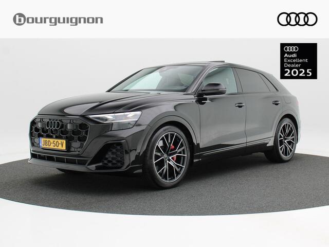 Audi Q8 60 TFSi e 490 Pk quattro S-Line Competition | 360° Camera | Trekhaak | Panorama Dak | B&O Audio | Carplay | 21 Inch | 7.938 Km!!