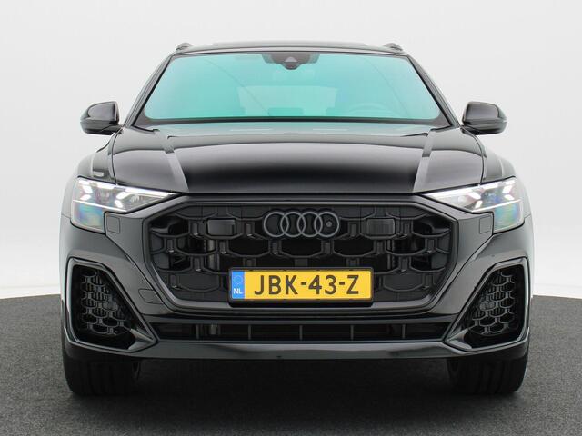 Audi Q8 55 TFSi e 395 Pk quattro Pro Line Advanced | Panorama Dak | Trekhaak | Full LED | Camera | Elektrische Achterklep | Sensoren | Carplay | 23 Inch | 18.910 Km!