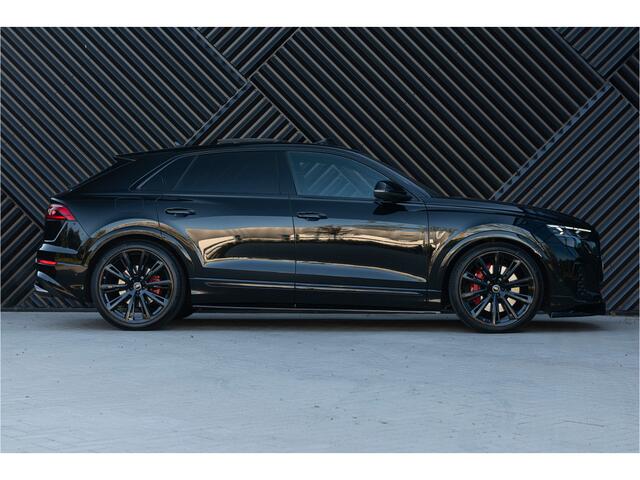 Audi Q8 60 TFSI e quattro S-Line Competition Panodak ACC Trekhaak Achteras Bestr. Head Up 360 Oled Massage Softcl. B&O Stoelvent. Trekhaak