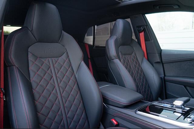 Audi Q8 60 TFSI e quattro S-Line Competition Panodak ACC Trekhaak Achteras Bestr. Head Up 360 Oled Massage Softcl. B&O Stoelvent. Trekhaak