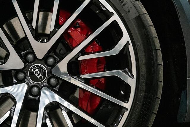 Audi Q8 60 TFSI e quattro Pro Line S Competition *Vierwielbesturing / Bang & Olufsen / Carbon-pakket / Stoelmassage & -ventilatie / Panorama / Soft-Close*