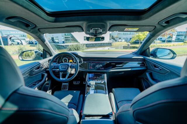 Audi Q8 60 TFSI e 557 pk quattro ABT Aero Competition | Audi exclusive Grigio Telesto | Advanced onderstel | Panoramadak | S sportstoelen | B&O | Keyless | Uitgebreid leder pakket | Alcantara hemel | Carbon spiegels | Carbon interieur | Stoevent | ABT Power S | A