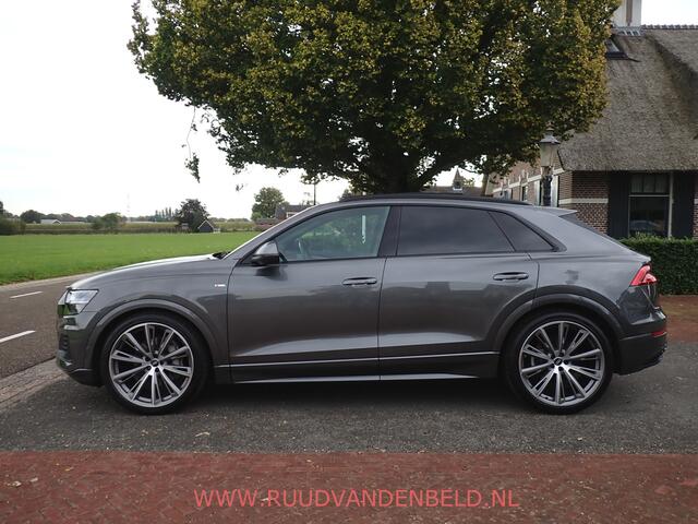 Audi Q8 55 TFSI QUATTRO S-LINE 23''/PANODAK/HEADUP/B&O/TREKHAAK