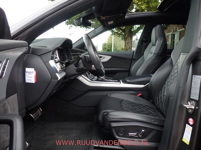 Audi Q8 55 TFSI QUATTRO S-LINE 23''/PANODAK/HEADUP/B&O/TREKHAAK