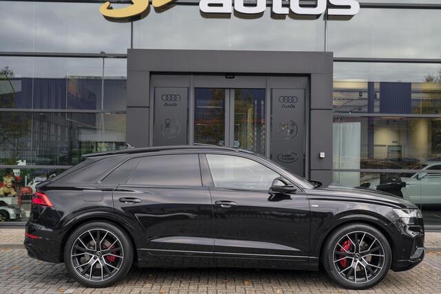 Audi Q8 55 TFSI 340pk S-line Panoramadak RS-stoelen Luchtvering 4-Wielsturing Bang&Olufsen Trekhaak Matrix led NLauto