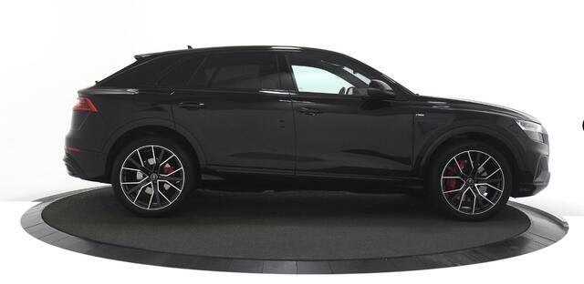 Audi Q8 55 TFSI e quattro Pro Line S Trekhaak / Luchtvering / Cruise control adaptief