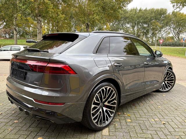 Audi Q8 55 TFSIe Quattro 394pk S-Line Pano 4W 23" Trekhaak B&O Soft Matr