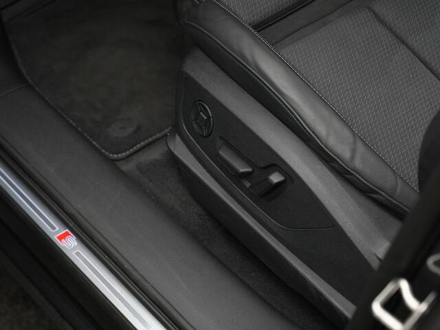 Audi Q8 e-tron 55 quattro Pro Line S 115 kWh 408 pk / S-Line | Panoramadak | Geheugenstoel | Matrix LED | Leder/alcantara | Achteruitrijcamera