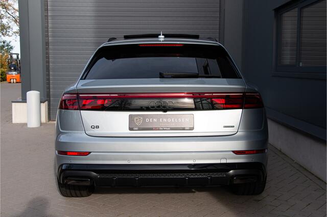 Audi Q8 55 TFSI e Quattro S-Line 394PK NL AUTO | ACC | 360 Cam | Massage + Ventilatie + | Softclose | Carbon | Stoel & Bankverwarming | Lane & Side Assist | Pano | Park Assist | B&O | Head Up | 23"| Matrix | E.TH 3500KG | BTW | Luchtvering | Vierwielbesturing | N