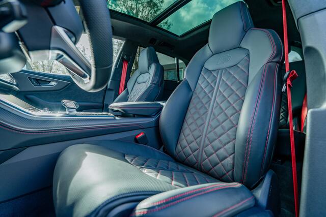 Audi Q8 60 TFSI e quattro ABT Aero Competition | ABT IR23 | ABT Carbon fenders | Advanced onderstel | Audi Exclusive | Stoelventilatie + Massage | Sportstoelen plus | Servosluiting | Trekhaak | Sportstoelen plus | Head up | Assistentiepakket plus