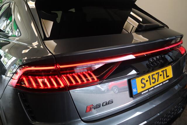 Audi Q8 4.0 TFSI RS Q8 quattro Panoramadak 23''Velgen Head-Up B&O Audio