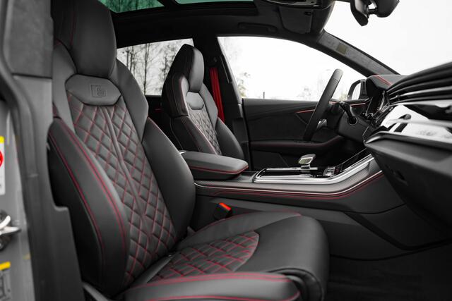 Audi Q8 60 TFSI e ABT Aero Competition | Audi Exclusive Nardogrijs | Advanced onderstel | Stoelventilatie + massagefunctie | Uitgebreid lederpakket | Carbon | Head up | B&O | Servosluiting