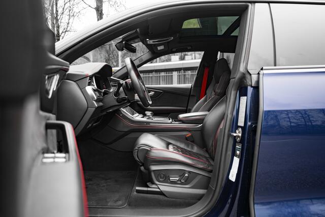 Audi Q8 55 TFSIe 465 pk ABT Aero Pro Line S | ABT Power S 465pk | Panoramadak | Carbon exterieur pakket | Uitgebreid leder pakket | Rode stiksels | B&O premium | panorama dak | Matrix LED | massage | S-Sportstoelen