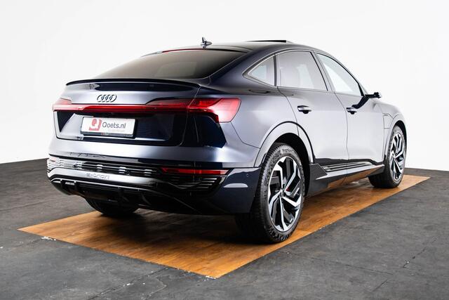 Audi Q8 Sportback e-tron 55 quattro S Edition 115 kWh Trekhaak - Panoramadak - Comfortstoelen - Stoelventilatie/Massage - Servosluiting - B&O - Head up - Parkeerassistent - Privacy glas - Optiekpakket zwart -