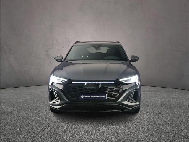 Audi Q8 e-tron 50 quattro S Edition 95 kWh | Tour | City | Camera | ACC | Carplay | MMI plus | Geheugen | Optiek zwart |