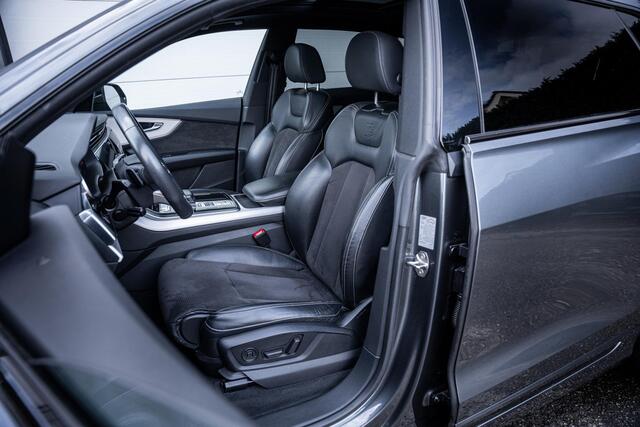 Audi Q8 55 TFSI quattro S-line I Panorama I B&O I Luchtvering I Matrix I HuD I Camera I Elek.-trekhaak I Dealer-onderhouden