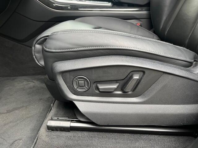 Audi Q8 55 TFSI E Q S-LINE - LEDER - EL. TREKH. - 22 INCH