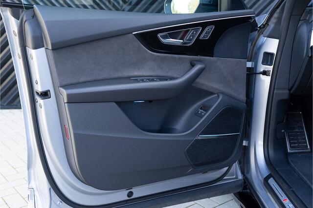 Audi Q8 55 TFSI e quattro S-Line ACC Pano RS-Stoelen Matrix Memory B&O 360 Softcl. Trekhaak